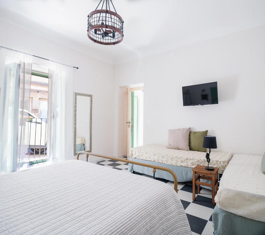ノート A Calata Bed & Breakfast エクステリア 写真