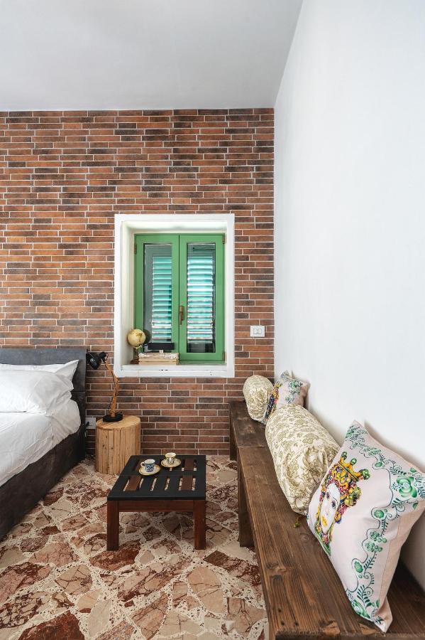 ノート A Calata Bed & Breakfast エクステリア 写真